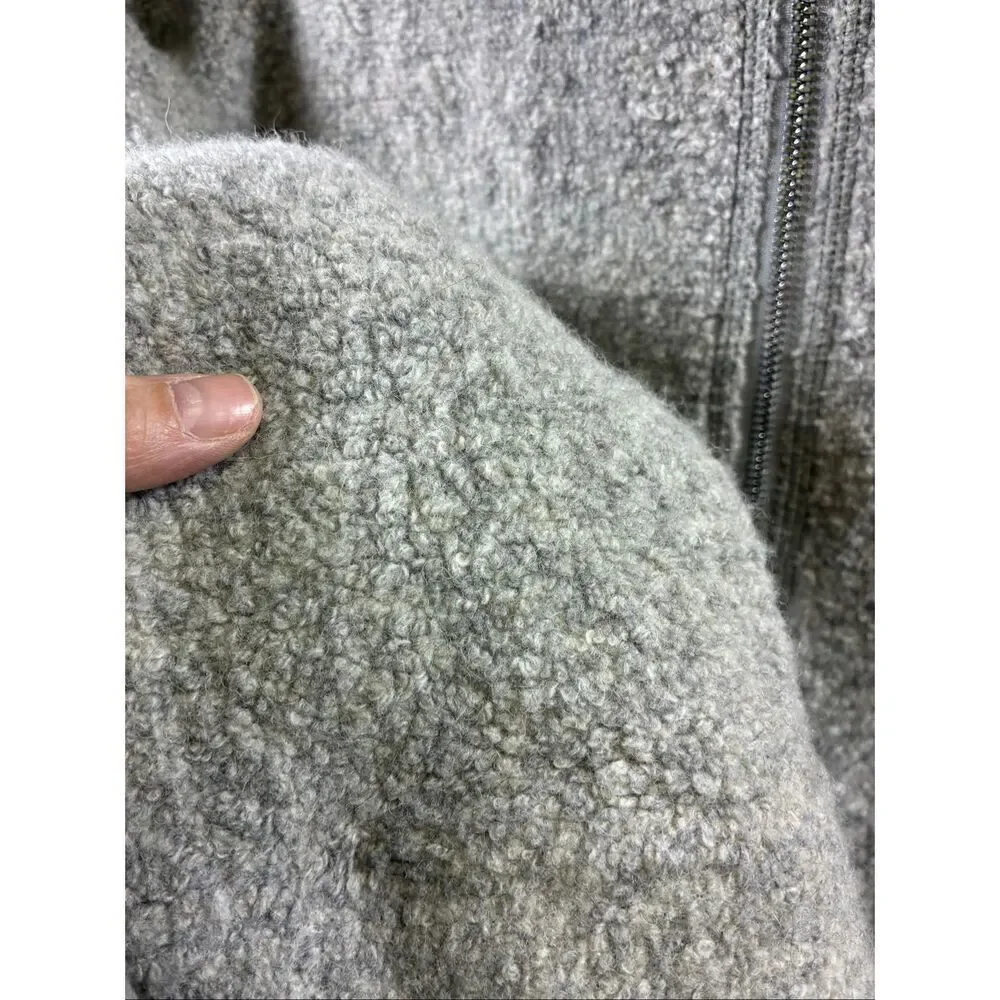 Lululemon So Sherpa Hooded in Gray Size  4